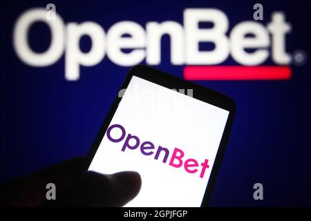 Ukraine. September 2021. In dieser Abbildung ist ein OpenBet-Logo auf einem Smartphone und einem pc-Bildschirm zu sehen. (Foto von Pavlo Gonchar/SOPA Images/Sipa USA) Quelle: SIPA USA/Alamy Live News Stockfoto