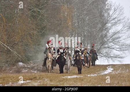 Borissow, Weißrussland - 25. November 2018: Historischer Wiederaufbau die Schlacht von Beresina im napoleonischen Krieg zwischen russischen und französischen Armeen im Jahr 1812. Cros Stockfoto