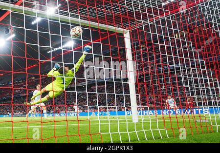 München, Deutschland. September 2021. Leroy SANE, FCB 10 Punkte, schießt Tor, Tor, Treffer, 4-0 im Spiel FC BAYERN MÜNCHEN - FC DYNAMO KIEW (Kiew) der Fußball UEFA Champions League Gruppenphase in der Saison 2021/2022 in München, 29. September 20201. © Peter Schatz / Alamy Live News Stockfoto