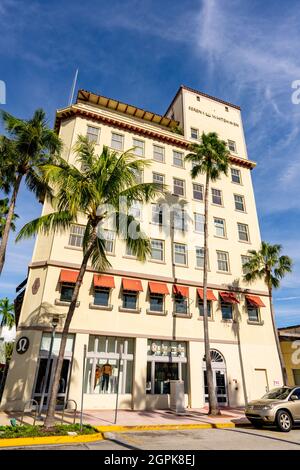Miami Beach, FL, USA - 19. September 2021: Historische Architektur Miami Beach Lincoln Road gemischtes Büro und Einzelhandel Stockfoto