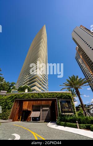 Sunny Isles Beach, FL, USA - 26. September 2021: Armani Casa Sunny Isles Beach Florida USA Stockfoto