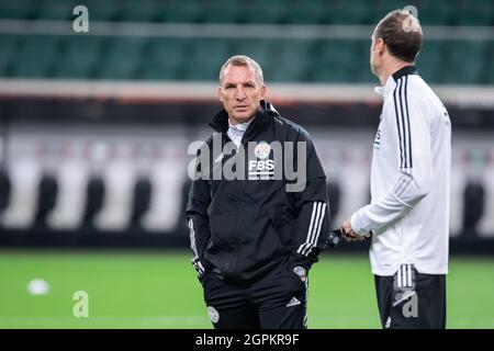 Warschau, Polen. September 2021. Brendan Rodgers Trainer des FC Leicester City gesehen während der offiziellen Trainingseinheit einen Tag vor dem UEFA Europa League Group Bühnenspiel zwischen Legia Warszawa und Leicester City FC im Marschall Jozef Pilsudski Legia Warsaw Municipal Stadium. Kredit: SOPA Images Limited/Alamy Live Nachrichten Stockfoto