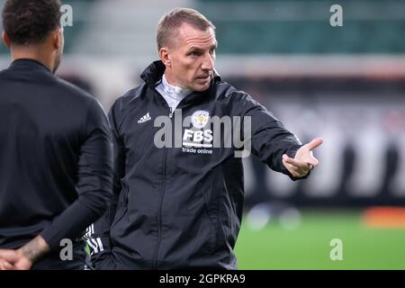 Warschau, Polen. September 2021. Brendan Rodgers, Trainer des FC Leicester City, zeigt sich während der offiziellen Trainingseinheit einen Tag vor dem UEFA Europa League Group Stage-Spiel zwischen Legia Warszawa und dem FC Leicester City im Marschall Jozef Pilsudski Legia Warsaw Municipal Stadium. Kredit: SOPA Images Limited/Alamy Live Nachrichten Stockfoto