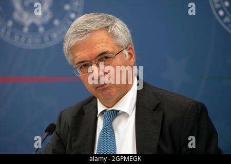 Rom, Italien. September 2021. Wirtschaftsminister Daniele Franco bei der Pressekonferenz nach dem Kabinett des Ministers Rom (Italien), 29. September 2021 Foto Samantha Zucchi Insidefoto Quelle: Insidefoto srl/Alamy Live News Stockfoto