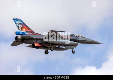 Die Belgische Luftwaffe General Dynamics (SABCA) F-16AM Fighting Falcon (REG: FA-86) Landebahn 13. Stockfoto