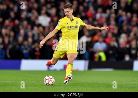 Manchester, Großbritannien, 29. September 2021. Juan Foyth von Villarreal. Kredit: Anthony Devlin/Alamy Live Nachrichten Stockfoto