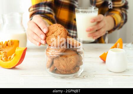 Konzept des leckeren Essens mit Kürbiskeks. Stockfoto