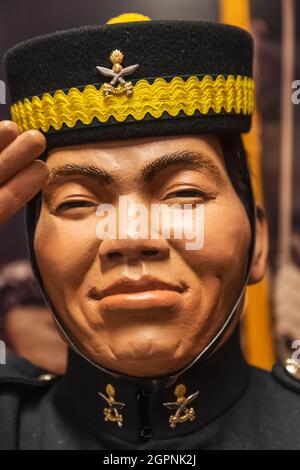 England, Winchester, Winchester's Military Quarter Museums, das Gurkha Museum, Statue des Saluting Gurkha Soldier Stockfoto