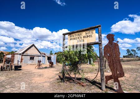 Restauriertes Wellblech Miners Cottage, Ravenswood, North Queensland, Australien Stockfoto