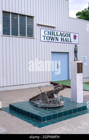 Kriegsdenkmal auf dem Gelände des Chillagoe Town Hall, in der kleinen ländlichen Stadt Chillagoe, North Queensland, Australien Stockfoto