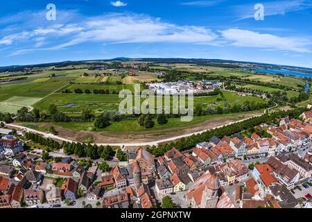 Gunzenhausen am Altmühlsee ist eine staatlich anerkannte Erholungsstadt im westlichen Mittelfranken. Stockfoto