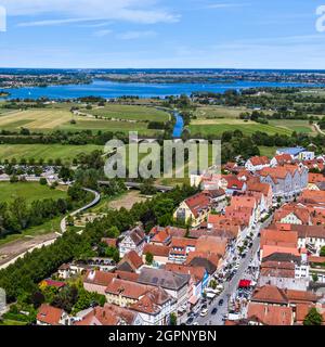 Gunzenhausen am Altmühlsee ist eine staatlich anerkannte Erholungsstadt im westlichen Mittelfranken. Stockfoto