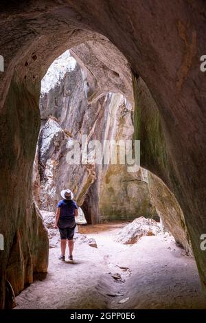 Cavern at the Archways, ein halboffenes Höhlensystem im Chillagoe-Mungana Caves National Park, North Queensland, Australien Stockfoto