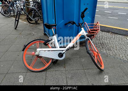 Fahrrad der mobike in Berlin, Deutschland Stockfoto