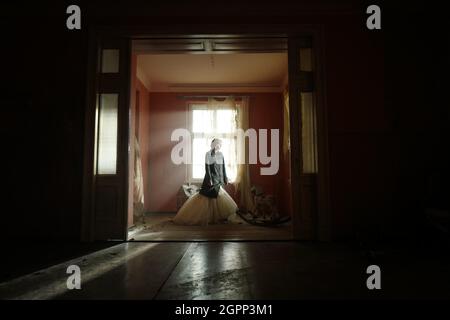 KRISTEN STEWART in SPENCER (2021), Regie: PABLO LARRAIN. Bild: FABULA/COMPLIZEN FILM / Album Stockfoto