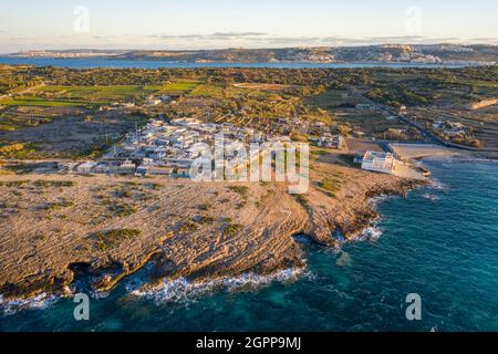 Malta, Mellieha, Luftaufnahme der Küste Stockfoto