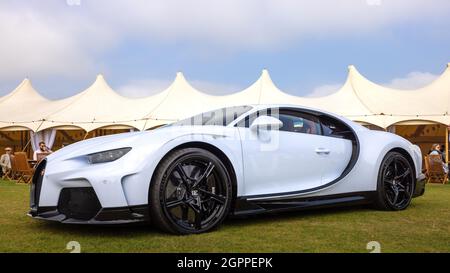 Am 5. September 2021 wird der Super Sport von buggethaftem Chiron Super Sport auf dem Concours d'Elegance im Blenheim Palace ausgestellt Stockfoto