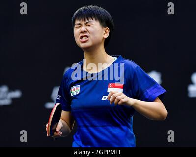 Doha, Katar. September 2021. Goi Rui Xuan aus Singapur reagiert während des Halbfinales der Frauenmannschaft zwischen Südkorea und Singapur bei den ITTF-ATTU Asienmeisterschaften 2021 in Doha, Katar, am 30. September 2021. Kredit: Nikku/Xinhua/Alamy Live Nachrichten Stockfoto