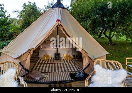 Glamping im Garten der Villa Skovly (Beths Hus), Svendborg, Dänemark Stockfoto