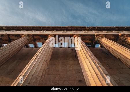 Die alten Ruinen: Tempel des Hephaestus bei Sonnenuntergang Stockfoto