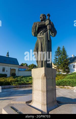 Nitra (Neutra): Platz Pribinovo namesti, Statue von Pribina in , Slowakei Stockfoto