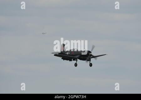 Duxford England Flying Legends Air Show, 11. JULI 2015 Chance Vought F4U Corsair. Die F4U Corsair ist ein US-amerikanische Jagdflugzeug, das im Zweiten Weltkrieg und im Koreakrieg eingesetzt wurde. Stockfoto