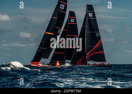 Menorca, Spanien. September 2021. Die Teilnehmer nehmen am vierten Rennen der Menorca 52 SUPER SERIES Sailing Week Teil. Die 52 SUPER-SERIE begann 2012 und ist die weltweit führende Grand prix Monohull-Yacht-Rennstrecke. Quelle: Matthias Oesterle/Alamy Live News Stockfoto