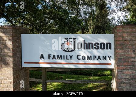 SC Johnson, Produktions- und Marketingstandort in Frimley, Surrey, Großbritannien, ein Unternehmen, das Reinigungs- und Hygieneprodukte für Haushalt und Industrie produziert. Stockfoto