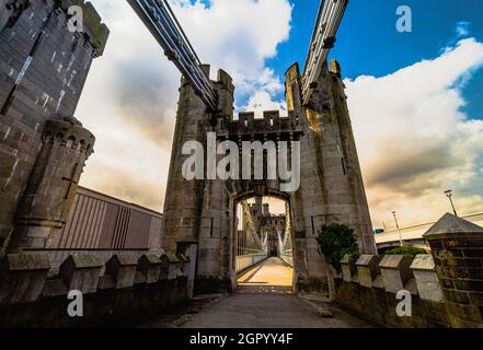 Hängebrücke über den River Conwy in Nord-Wales, Vereinigtes Königreich Stockfoto