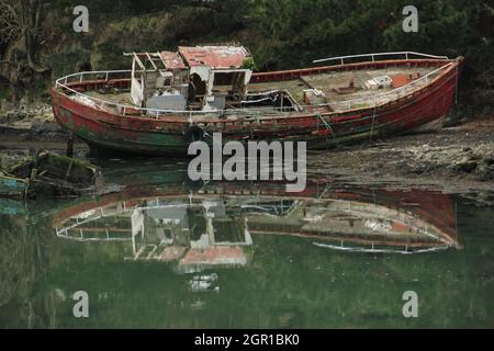 Schiffbrüchige Fischerboot an Land gefahren Stockfoto