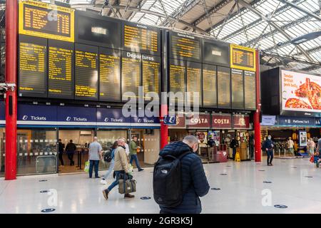 Bahnhofsgebäude an der Liverpool Lime Street Station, Liverpool, Merseyside, Großbritannien. Stockfoto