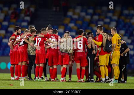 Spartak Mosca feiert am 30. September 2021 im Diego Armando Maradona Stadium in Neapel, Süditalien, den Sieg des Metch während des ersten UEFA Europa League-Fußballspiels der Gruppe C zwischen SSC Napoli und Spartak Mosca. Stockfoto