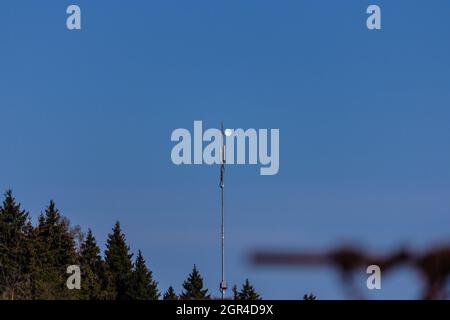 5g Antenas Telefonmast Antennen gprs SKY Stockfoto