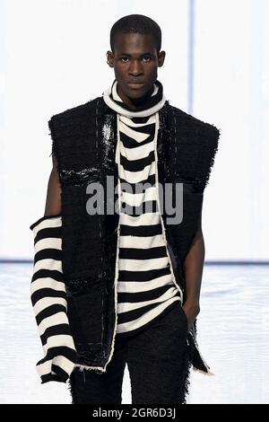 BALMAIN SS22 Runway während der Paris Fashion Week am 2021. September - Paris, Frankreich. 29/09/2021 Stockfoto