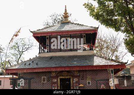 Der Rana Ujeshwori Bhagwati Tempel befindet sich innerhalb des Tansen Durbar Platzes in Palpa, Nepal und wurde von Ujir Singh Thapa als Opfergabe an die Göttin erbaut Stockfoto