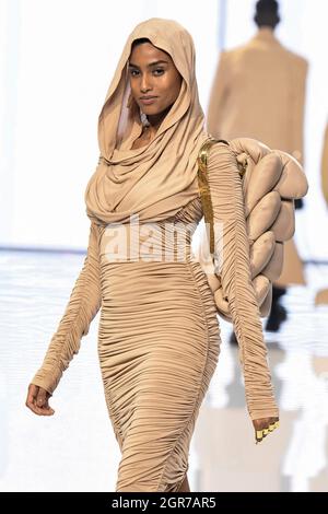 BALMAIN SS22 Runway während der Paris Fashion Week am 2021. September - Paris, Frankreich. 29/09/2021 Stockfoto