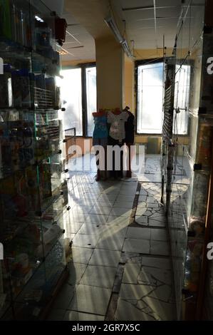 Kovrov, Russland. 28. Juni 2017. Innenraum des 2. Stock Store Cheryomushki in den sonnigen Sommertag Stockfoto