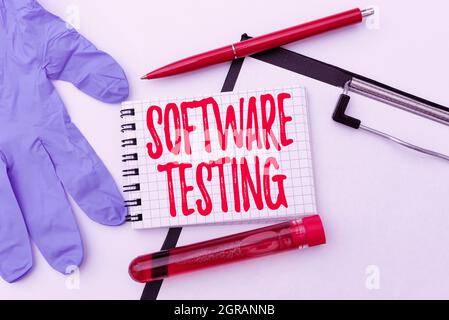 Textschild mit Softwaretests. Konzept Bedeutung Bewerten Sie die Funktionalität einer Softwareanwendung Verbreitung Virus Awareness Message, Vorbereitung Stockfoto