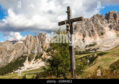 Blick vom Bustac-Berg auf die Cir-Gruppe in der Nähe des Grödner Passes, Südtirol Stockfoto