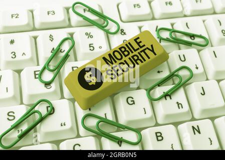 Handschriftschild Mobile Security. Word zum Schutz von Mobiltelefonen vor Bedrohungen und Schwachstellen Abstract Typing License Agreement, Creating Stockfoto