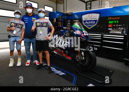 Austin, USA. September 2021. Pressekonferenz zum MotoGP Red Bull Grand Prix of the Americas auf dem Circuit of the Americas Blvd, Austin, Texas, 30. September 2021 in Bild: FIM MiniGP North America Series TOP Three Kensei Matsudaira, Jesse James Shedden und Jayden Fernandez mit Bastianini Rueda de prensa del Gran Premio Red Bull Grand Prix de las Americas en el Circuito de las Americas Blvd, Austin, Texas, 30 de Septiembre de 2021 POOL/ MotoGP.com/Cordon die Pressebilder sind nur für redaktionelle Zwecke bestimmt. Obligatorischer Kredit: © motogp.com Kredit: CORDON PRESS/Alamy Live News Stockfoto