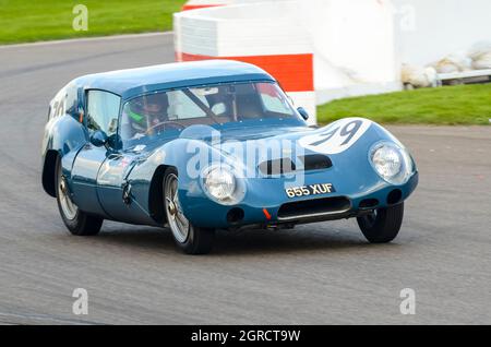 1964 Lotus Eleven GT Breadvan Classic, Oldtimer-Rennwagen, Rennen in der RAC Tourist Trophy beim Goodwood Revival 2014. Einzigartig modifiziertes Lotus Eleven Stockfoto