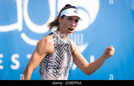 Chicago, USA. September 2021. Andrea Petkovic aus Deutschland spielt Doppel mit Partner Kveta Peschke beim 2021 Chicago Fall Tennis Classic WTA 500 Tennisturnier am 30. September 2021 in Chicago, USA - Foto: Rob Prange/DPPI/LiveMedia Kredit: Unabhängige Fotoagentur/Alamy Live News Stockfoto