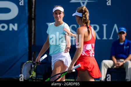 Chicago, USA. September 2021. Magdalena Frech & Katarzyna Kawa aus Polen spielen beim Chicago Fall Tennis Classic WTA 500 Tennisturnier 2021 am 30. September 2021 in Chicago, USA - Foto: Rob Prange/DPPI/LiveMedia Kredit: Independent Photo Agency/Alamy Live News Stockfoto