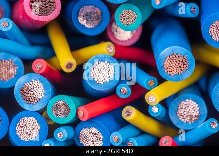 Makroquerschnitt des elektrischen Kupferkabels Stockfoto