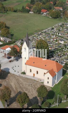 Kirche des Heiligen Martin in Breznicki Hum, Kroatien Stockfoto