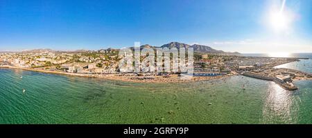 Frankreich, Bouches du Rhone, Marseille, der Strand von Pointe Rouge (Luftaufnahme) Stockfoto