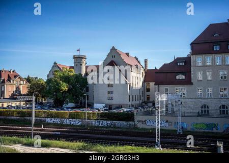 Posen, Wielkopolska, Polen. Oktober 2021. Eröffnung des Akademischen Jahres 2021/2022 an der Adam Mickiewicz Uniwesity in Poznan, Polen. Im Bild: Die Universitätsgebäude. (Bild: © Dawid Tatarkiewicz/ZUMA Press Wire) Bild: ZUMA Press, Inc./Alamy Live News Stockfoto