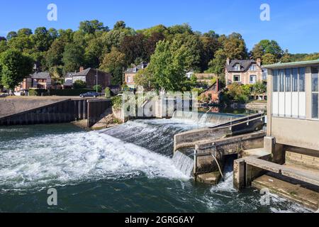 Frankreich, Eure, Risle Valley, Pont-Audemer, bezeichneten die schönsten Umwege Frankreichs, das kleine Venedig der Normandie genannt wird, und regelten die Schleuse des Risle-Kurses und den Fischweg Stockfoto