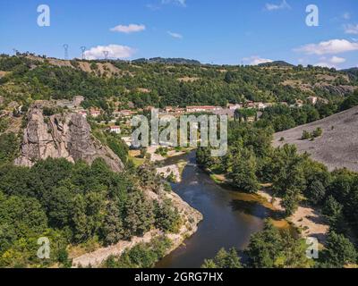 Frankreich, Haute Loire, Monistrol d'Allier, Allier-Tal Allier-Tal (Luftaufnahme) Stockfoto